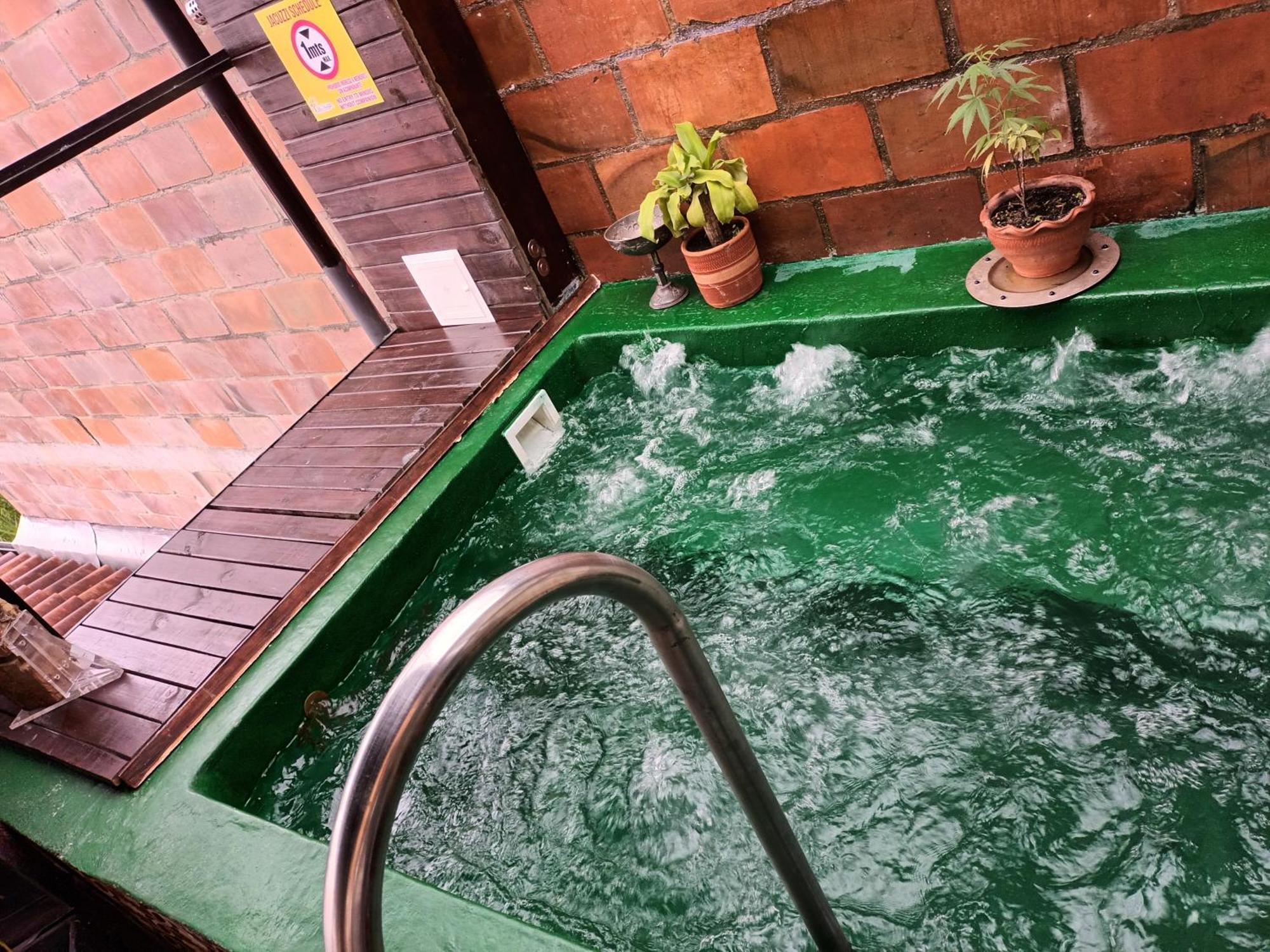 Casa Los Naranjos Hostal Medellín Exterior foto